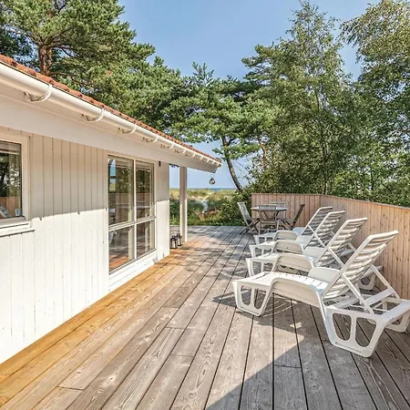 Holiday home Stunning In Nexo With Kitchen *
