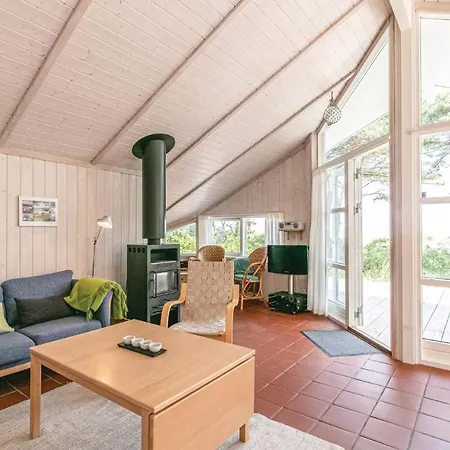 Holiday home Stunning In Nexo With Kitchen *